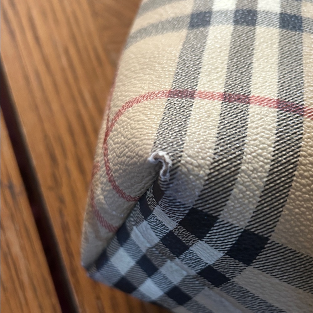 Vintage Burberry Tan and Brown Checkered Tote Bag - Picture 7 of 16